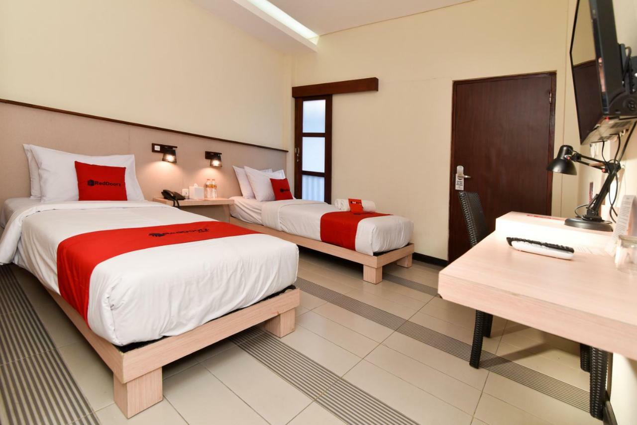 Hotel Reddoorz Near Legian Street Kuta Lombok Exteriér fotografie